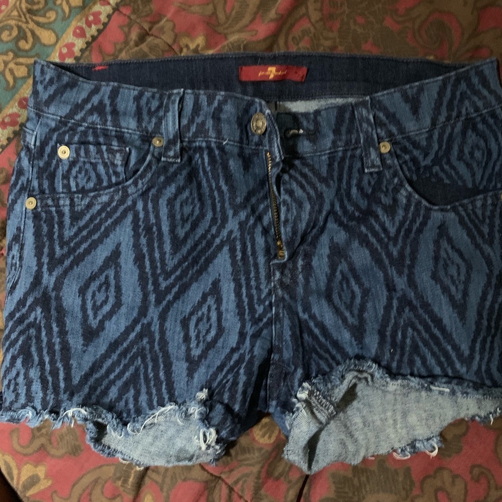 Short shorts